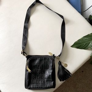 Steve Madden Crossbody!